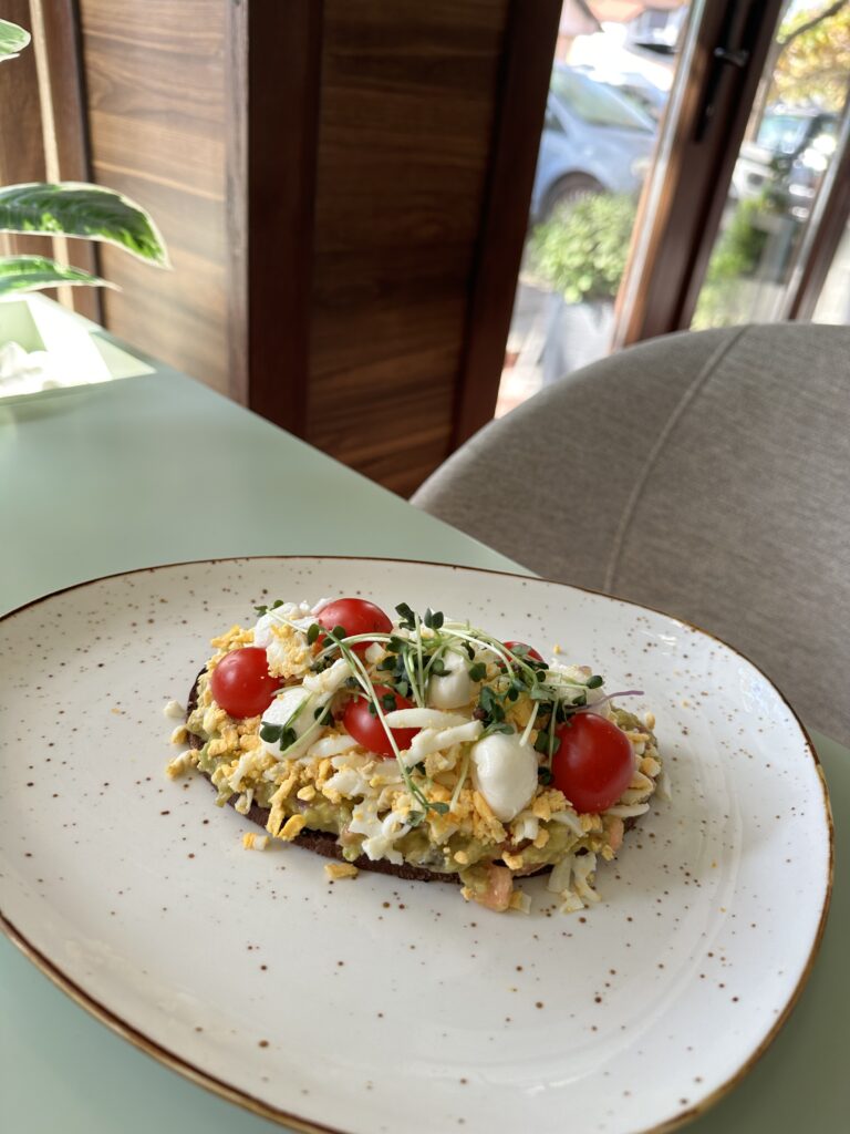 Guacamole bread